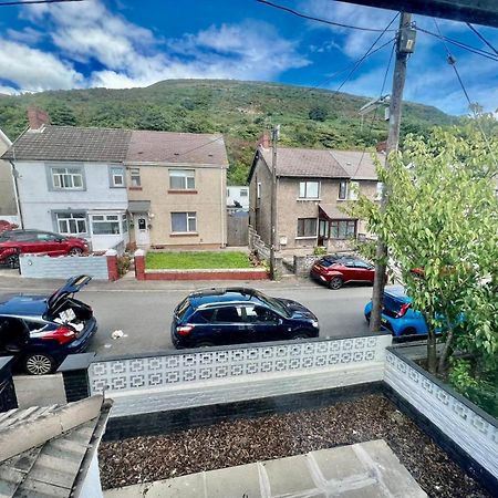 Executive 3 Bedroom Port Talbot Town Centre Margam Sleeps 7 エクステリア 写真
