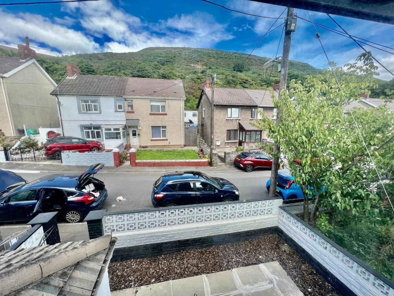 Executive 3 Bedroom Port Talbot Town Centre Margam Sleeps 7 エクステリア 写真